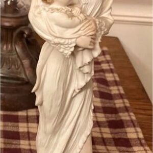 Elegant Cream Figurine